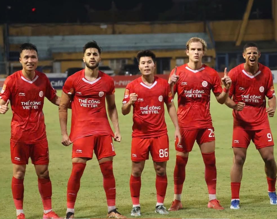 “Điệu samba” của Thể Công nhấn chìm Hà Nội