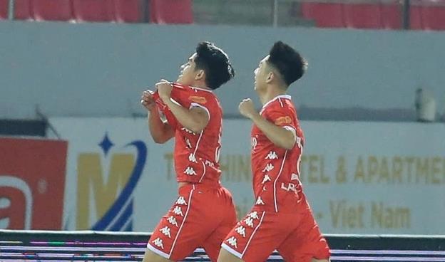 Hải Phòng đánh rơi lợi thế, Ninh Bình lội ngược dòng với dấu ấn Hoàng Đức